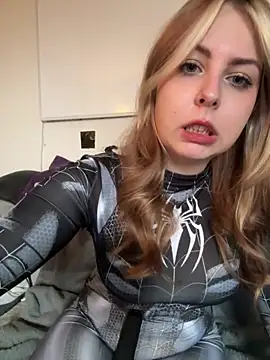 Livewithlucy online show from 21, 2, 2025