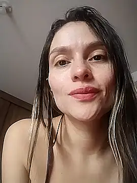 Snapshot of manu_lara chatting on 21, 10, 2025 manu lara online show from 21, 10, 2025