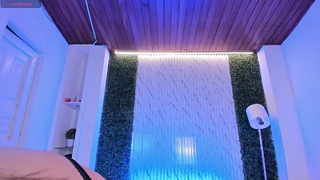 violet scott online show from 12, 9, 2025