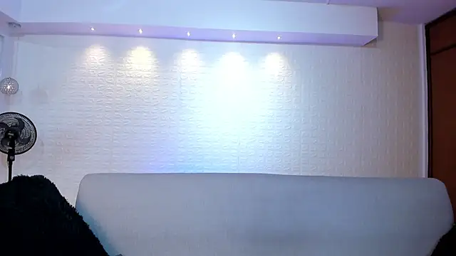 violet scott online show from 15, 12, 2025