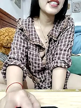 cream1299 online show from 10, 3, 2025