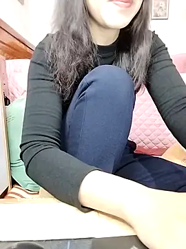 cream1299 online show from 13, 11, 2025