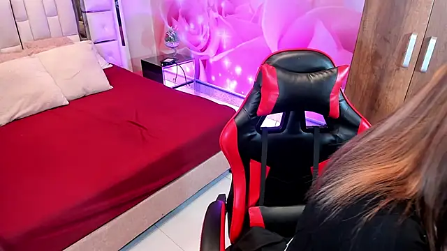 Yelena mutiz online show from 15, 12, 2025