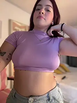 Chloee Evans1 online show from 6, 1, 2025