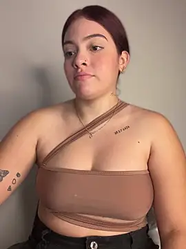 Chloee Evans1 online show from 17, 1, 2025