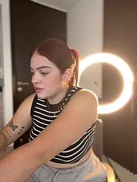 Chloee Evans1 online show from 20, 1, 2025