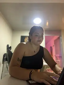 Chloee Evans1 online show from 28, 2, 2025