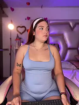 Chloee Evans1 online show from 5, 3, 2025