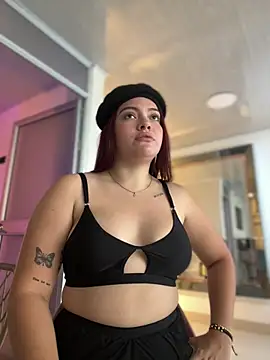 Chloee Evans1 online show from 7, 3, 2025