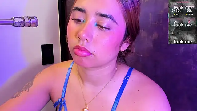 issie cute online show from 21, 5, 2026