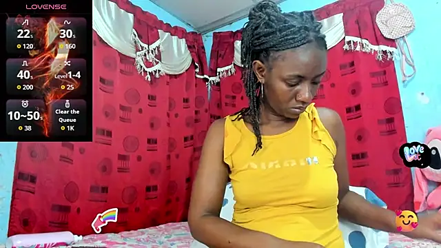 Snapshot of Sandyhamilttoon chatting on 24, 10, 2025 Sandyhamilttoon online show from 24, 10, 2025