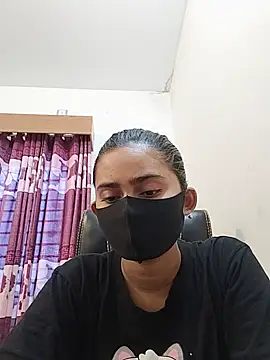 Snapshot of Abony- chatting on 2, 2, 2025 Abony- online show from 2, 2, 2025