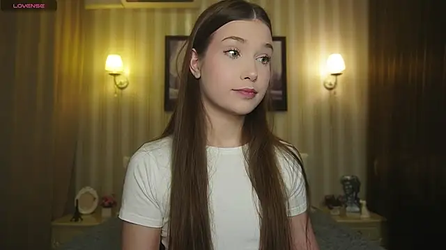 Snapshot of _Eva_Lee chatting on 6, 10, 2025 Eva Lee online show from 6, 10, 2025