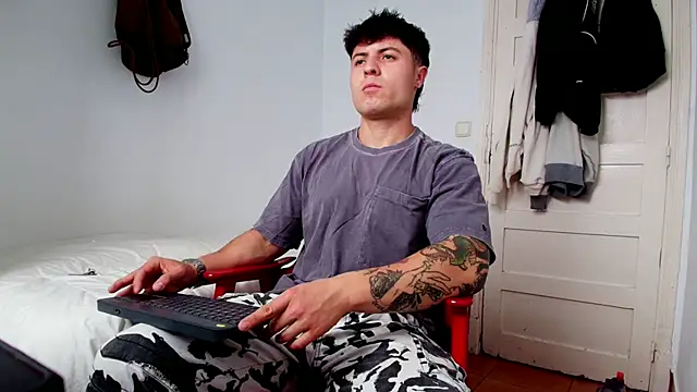 Snapshot of juandking chatting on 24, 10, 2025 juandking online show from 24, 10, 2025