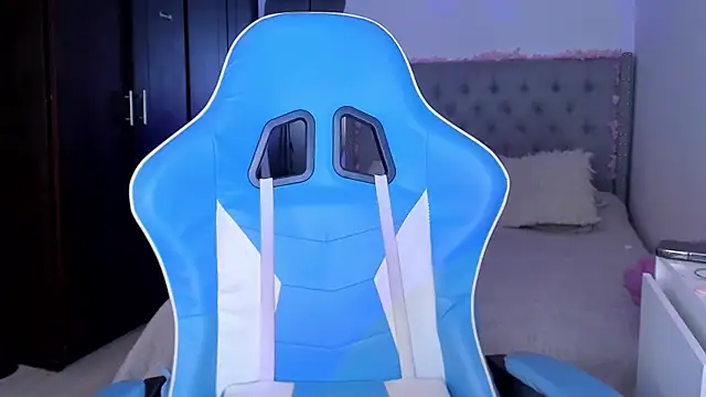 Violet Rost online show from 5, 12, 2025