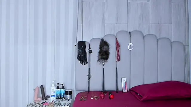 mileyerikson online show from 22, 12, 2025