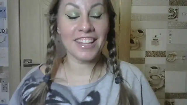 TherestlessKitty online show from 10, 12, 2024