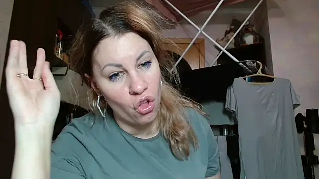 TherestlessKitty online show from 9, 4, 2026