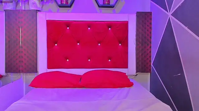 Snapshot of Karoll014 chatting on 24, 9, 2025 Karoll014 online show from 24, 9, 2025