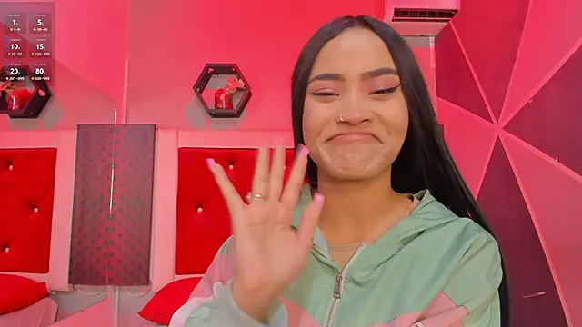 Snapshot of Karoll014 chatting on 4, 10, 2025 Karoll014 online show from 4, 10, 2025