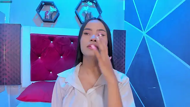 Snapshot of Karoll014 chatting on 9, 10, 2025 Karoll014 online show from 9, 10, 2025