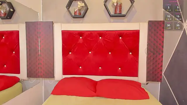 Snapshot of Karoll014 chatting on 16, 10, 2025 Karoll014 online show from 16, 10, 2025