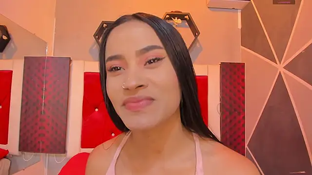 Snapshot of Karoll014 chatting on 18, 10, 2025 Karoll014 online show from 18, 10, 2025