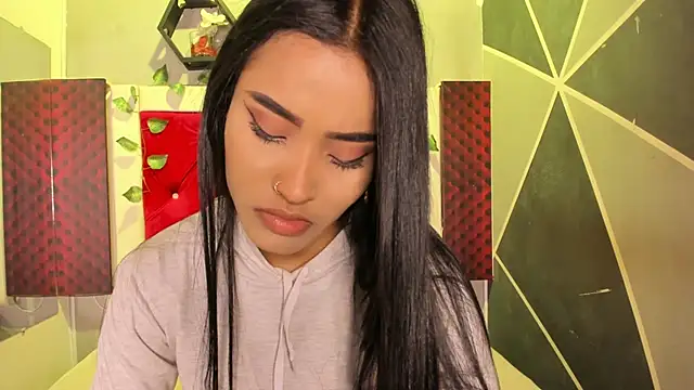 Snapshot of Karoll014 chatting on 5, 2, 2026 Karoll014 online show from 5, 2, 2026