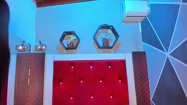 Snapshot of Karoll014 chatting on 10, 2, 2026 Karoll014 online show from 10, 2, 2026