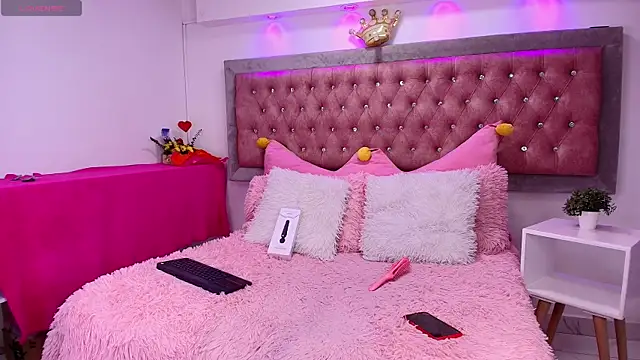 Tayzon Foxxx online show from 17, 3, 2025