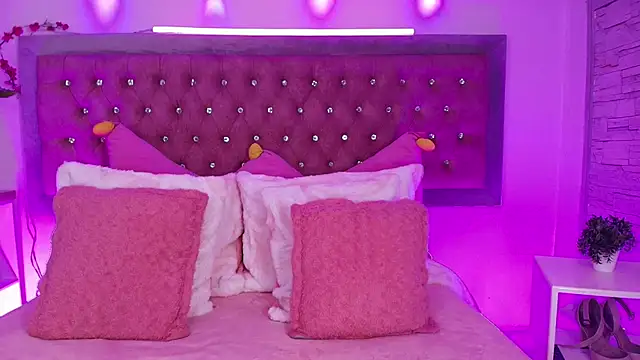 Tayzon Foxxx online show from 1, 10, 2025