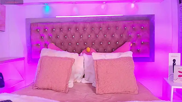 Tayzon Foxxx online show from 5, 11, 2025