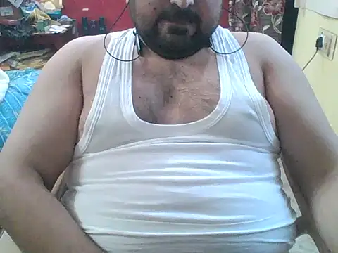 Snapshot of ARYANAVAILABLE chatting on 6, 1, 2026 ARYANAVAILABLE online show from 6, 1, 2026