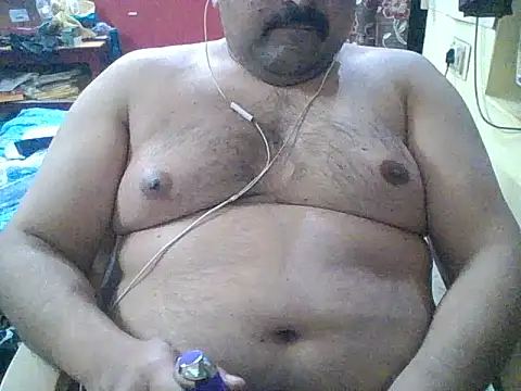 Snapshot of ARYANAVAILABLE chatting on 3, 2, 2026 ARYANAVAILABLE online show from 3, 2, 2026