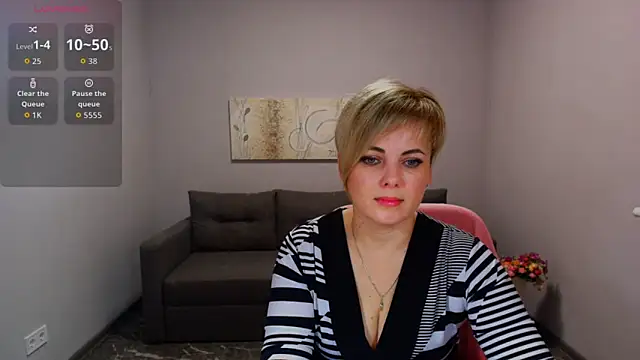 Julia Wilsone online show from 1, 2, 2026