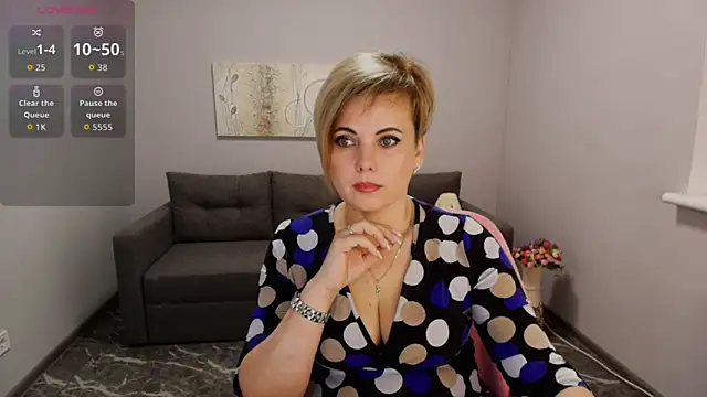 Julia Wilsone online show from 6, 2, 2026