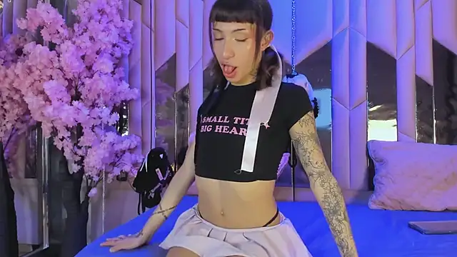 MadisonWood01 online show from 8, 11, 2025