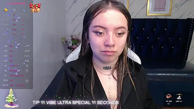 Snapshot of Cristal_v_1 chatting on 16, 12, 2024 Cristal v 1 online show from 16, 12, 2024
