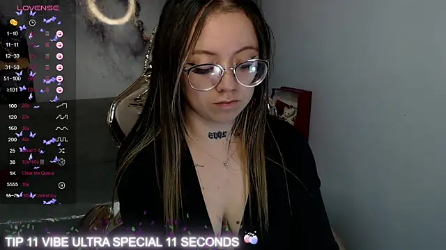 Snapshot of Cristal_v_1 chatting on 13, 3, 2025 Cristal v 1 online show from 13, 3, 2025