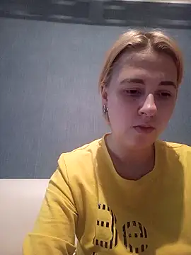 Snapshot of Gussie_Bridie chatting on 6, 12, 2024 Gussie Bridie online show from 6, 12, 2024