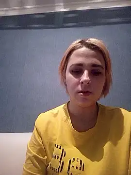 Snapshot of Gussie_Bridie chatting on 8, 12, 2024 Gussie Bridie online show from 8, 12, 2024