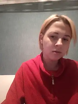 Snapshot of Gussie_Bridie chatting on 15, 12, 2024 Gussie Bridie online show from 15, 12, 2024