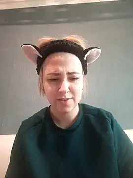 Snapshot of Gussie_Bridie chatting on 19, 12, 2024 Gussie Bridie online show from 19, 12, 2024