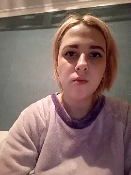 Snapshot of Gussie_Bridie chatting on 2, 2, 2025 Gussie Bridie online show from 2, 2, 2025