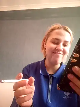 Snapshot of Gussie_Bridie chatting on 11, 2, 2025 Gussie Bridie online show from 11, 2, 2025