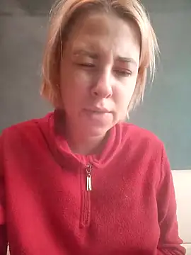 Snapshot of Gussie_Bridie chatting on 13, 2, 2025 Gussie Bridie online show from 13, 2, 2025
