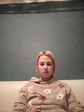 Snapshot of Gussie_Bridie chatting on 18, 2, 2025 Gussie Bridie online show from 18, 2, 2025