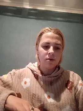 Snapshot of Gussie_Bridie chatting on 19, 2, 2025 Gussie Bridie online show from 19, 2, 2025