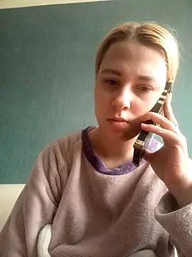 Snapshot of Gussie_Bridie chatting on 1, 3, 2025 Gussie Bridie online show from 1, 3, 2025