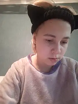 Snapshot of Gussie_Bridie chatting on 1, 3, 2025 Gussie Bridie online show from 1, 3, 2025
